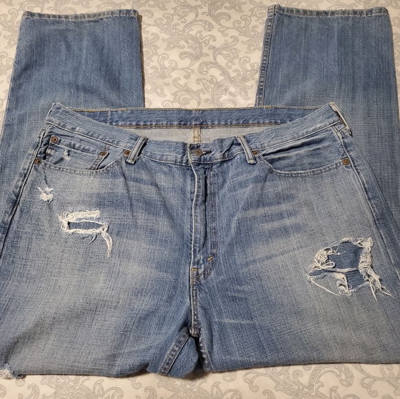 Levi Men Ripped Blue Jeans - Picture 2 of 10